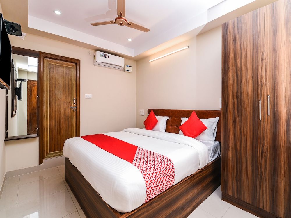 OYO 26559 Renuka Hotels Double or Twin Room 3