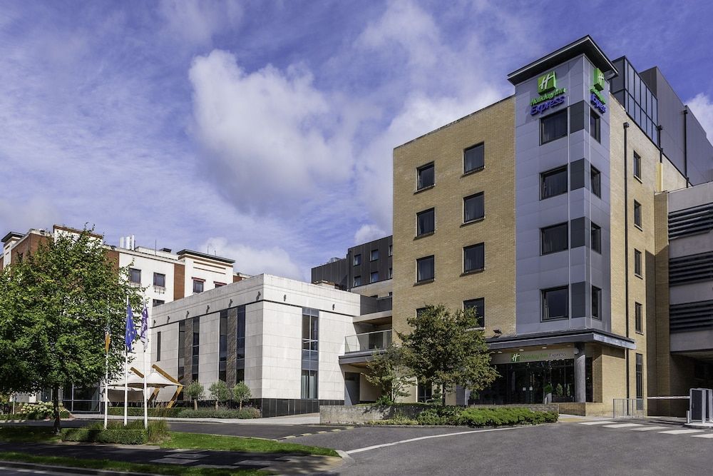 undefined Holiday Inn Express Hotel Dublin Airport by IHG 3