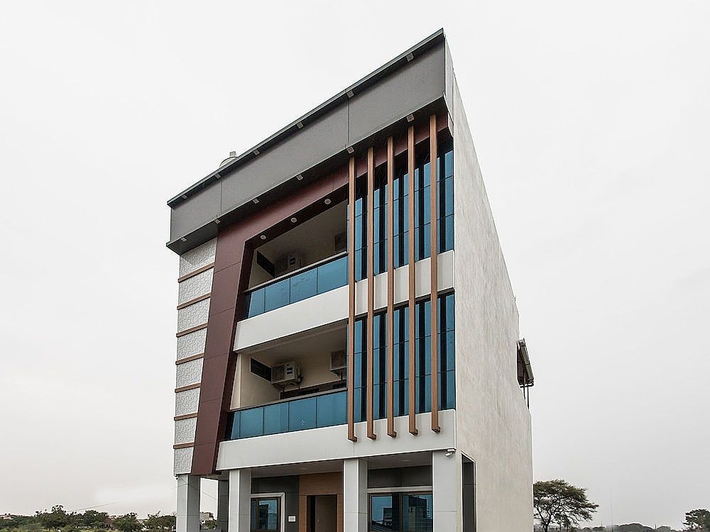 undefined OYO 15823 Hotel Richmond Inn 3