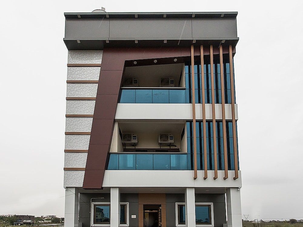 undefined OYO 15823 Hotel Richmond Inn 4