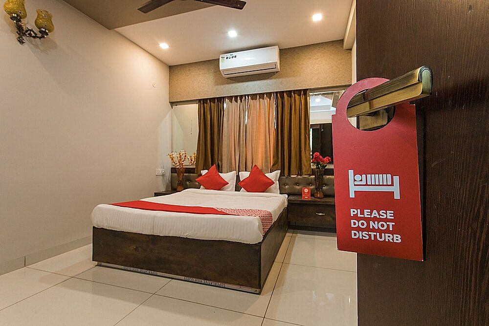 undefined Capital O 18756 Signature Planet 9