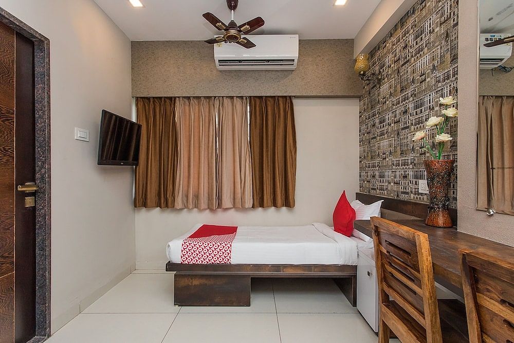 Capital O 18756 Signature Planet Standard Room 13