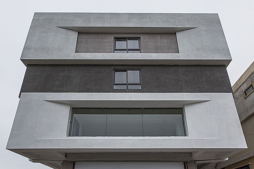 undefined Capital O 18756 Signature Planet 2