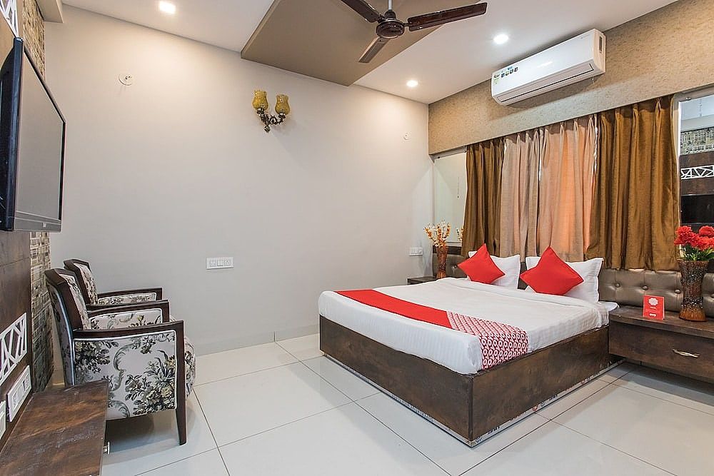 undefined Capital O 18756 Signature Planet