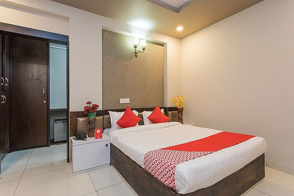 Capital O 18756 Signature Planet Standard Room 9