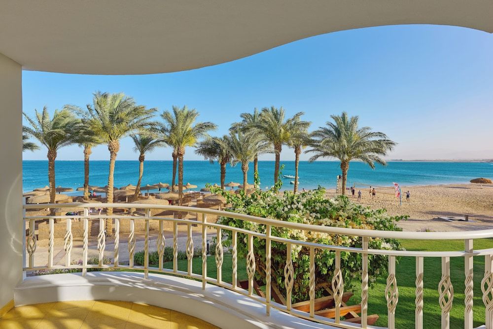 Palm Royale Resort - Soma Bay Elite Beach Front Room 5