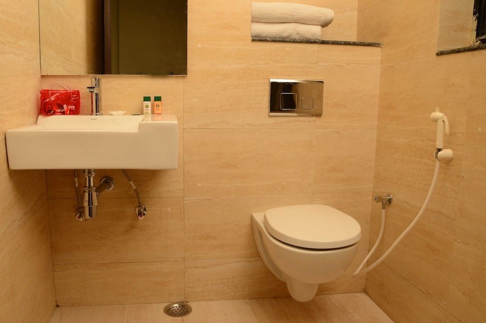 OYO 4107 Hotel Aroma Inn Double or Twin Room 10