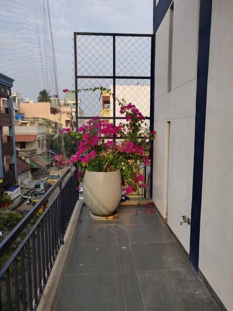 undefined The Paperflower - A Wandertrails Stay 5