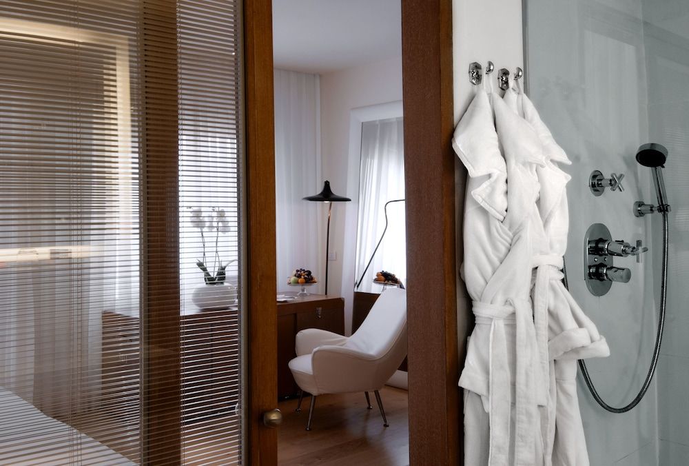 undefined Hotel Continentale - Lungarno Collection 8