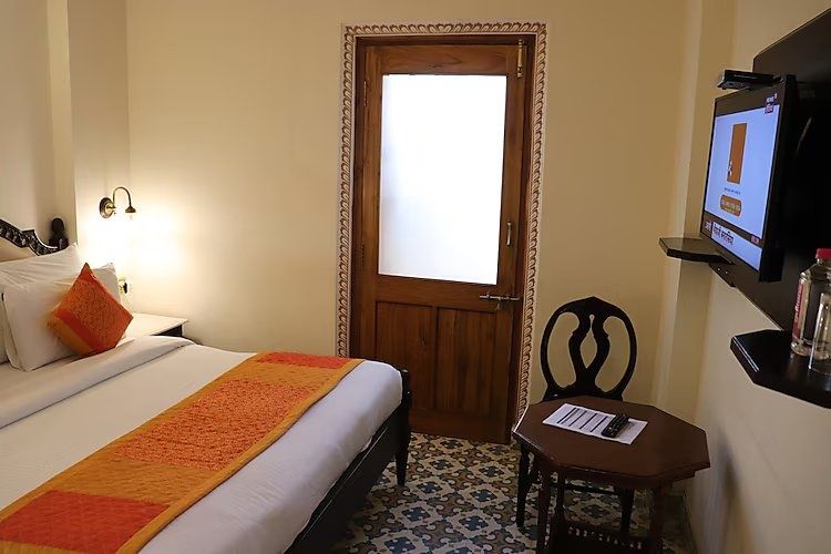 Nirbana Palace-A Heritage Hotel Deluxe Room 3