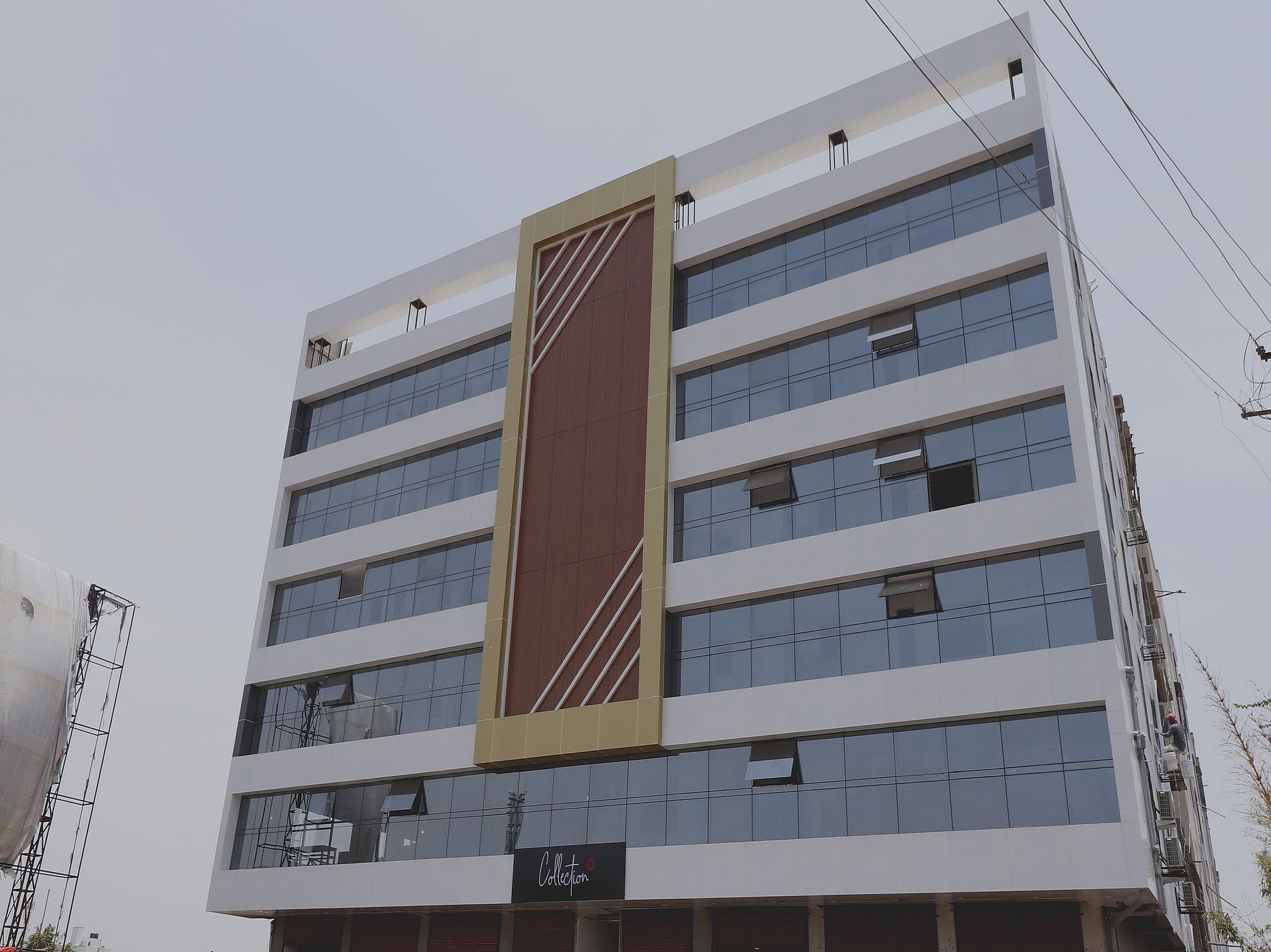 undefined Super Collection O 7 Treat Near Amanora Mall 6