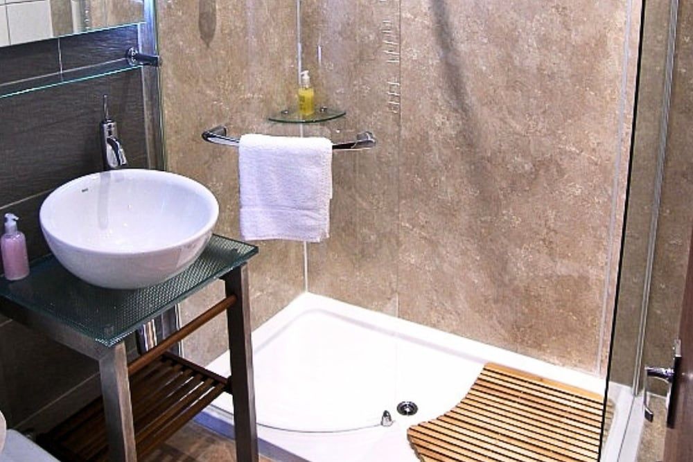 Rosemount Hotel Double Room (Room only) 5