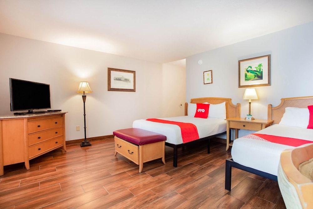 OYO Waterfront Hotel - Cape Coral/Fort Myers, FL Room, 2 Queen Beds 2