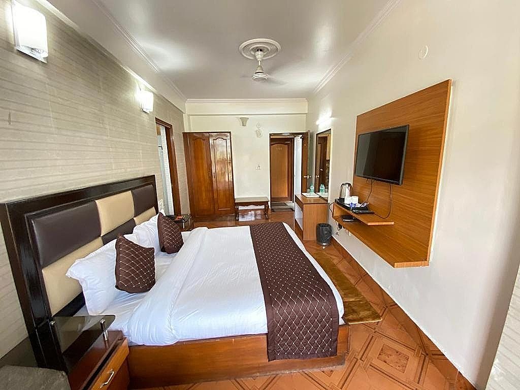 Hotel Paradise Continental Mussoorie