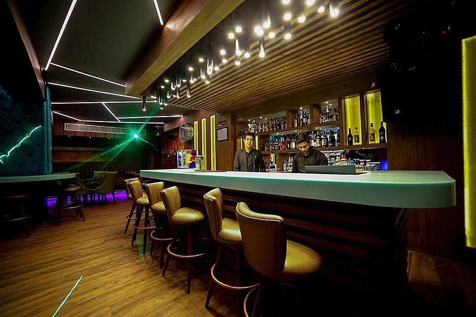Bar