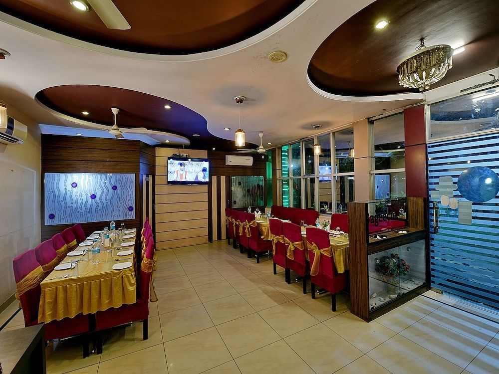 undefined OYO 11754 Hotel Classic 7 10