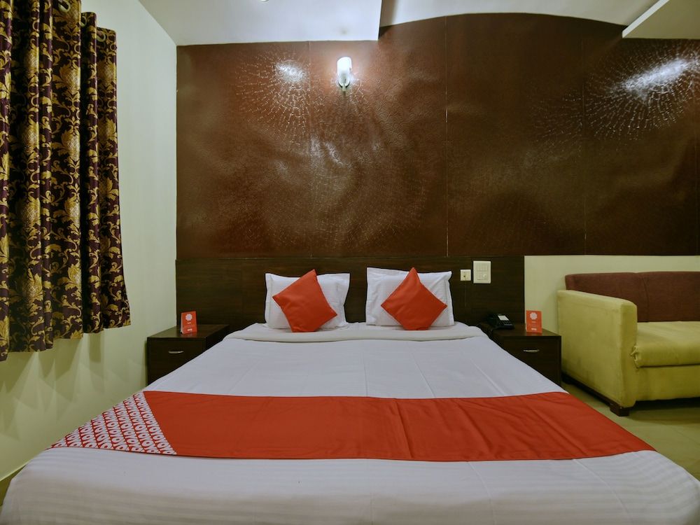 OYO 11754 Hotel Classic 7 Double or Twin Room