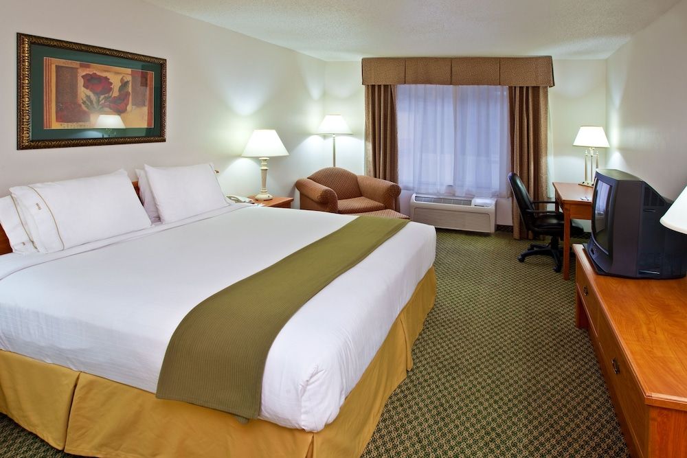 Standard Room, 1 King Bed (Leisure)
