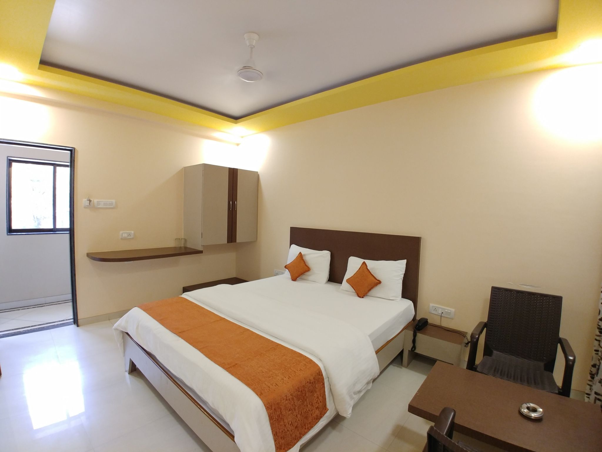 Deluxe AC Room