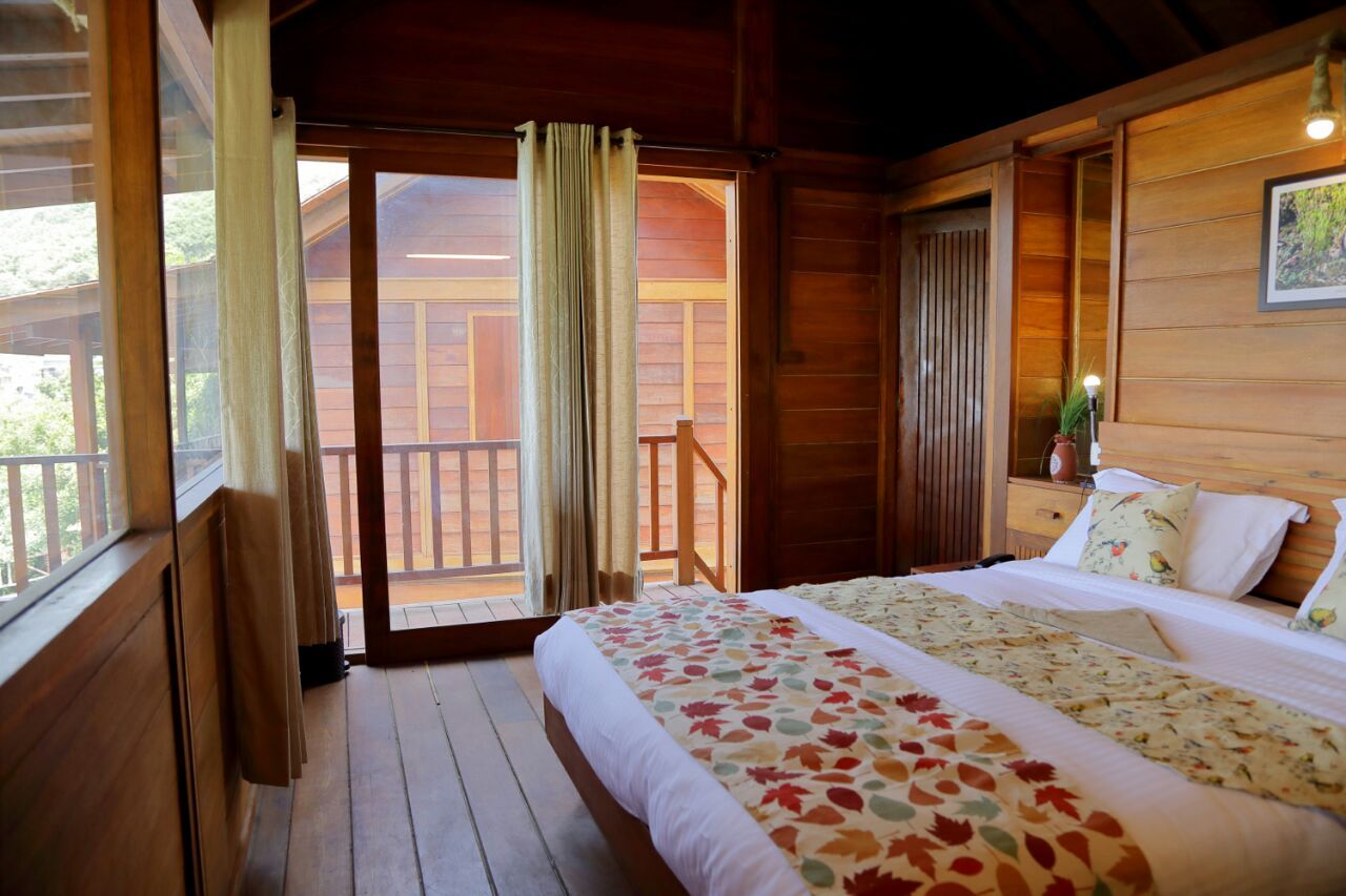 Hotel Aranya Virasat Wooden Cottage with Balcony and Valley View 9