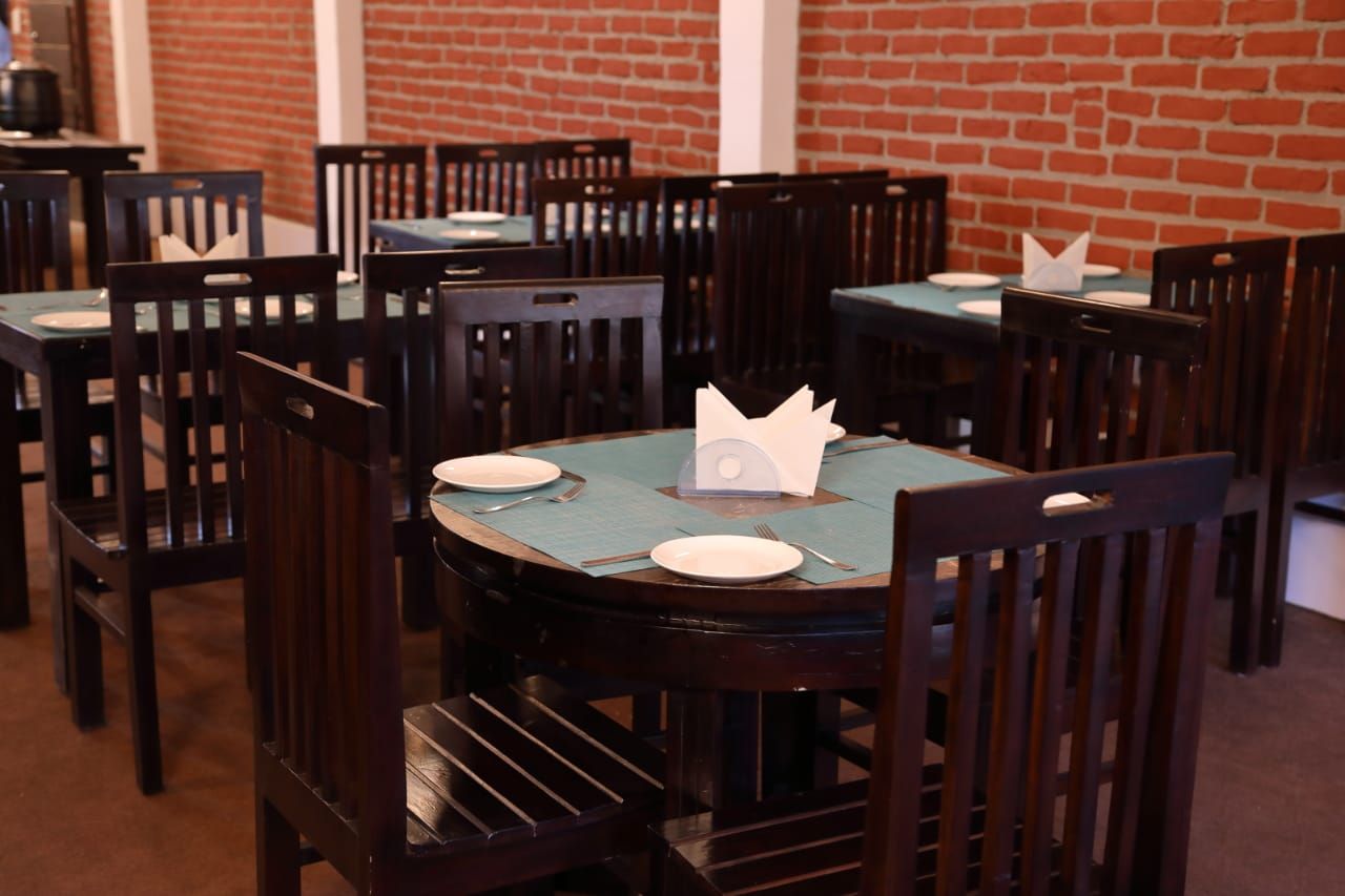 Food & Dining
