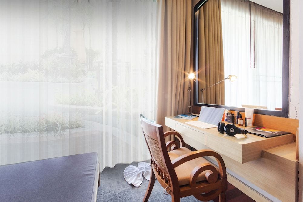 Sawasdee Village Cabana Suite Pool Access 19