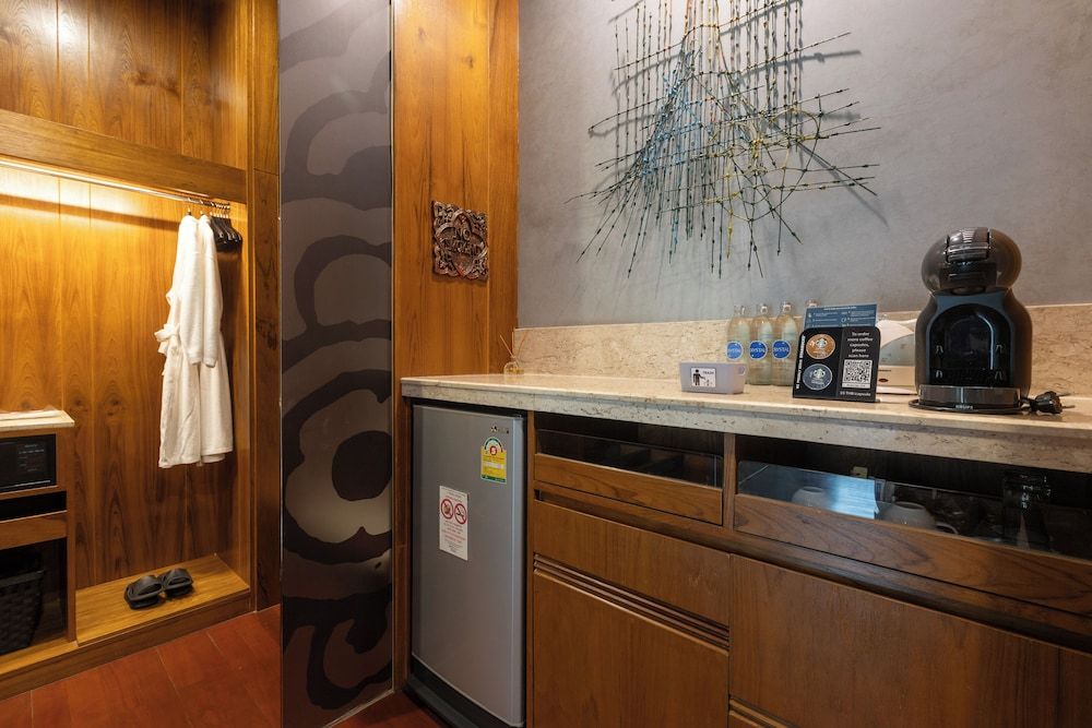 Sawasdee Village Cabana Suite Pool Access 22