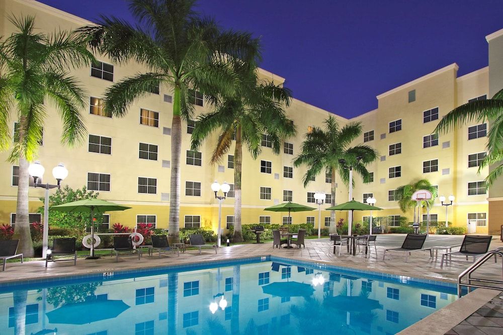 undefined Homewood Suites by Hilton Miami Airport West