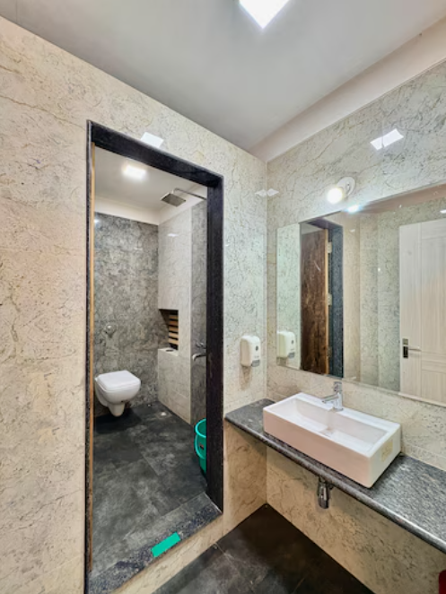 Family Suit Room 4 King Bedded