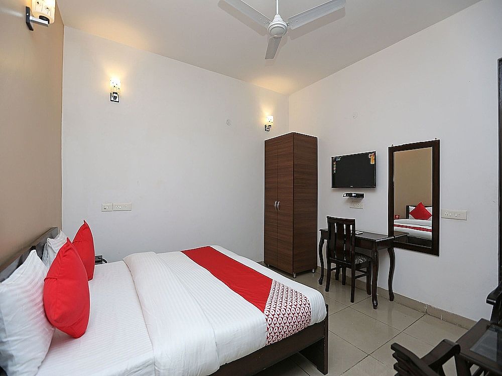 undefined OYO 15674 Mahak Residency 5