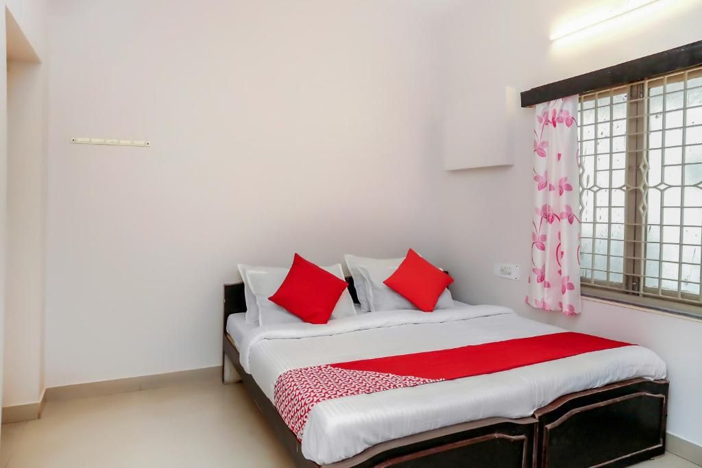 undefined Collection O 14623 Travellers Inn 5