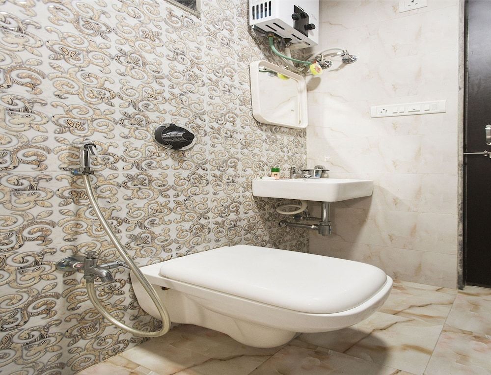 OYO 10374 Hotel Swapnalok Double or Twin Room 8