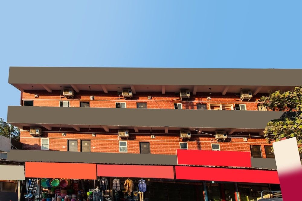 undefined OYO 19851 Sidheshwar Inn 4