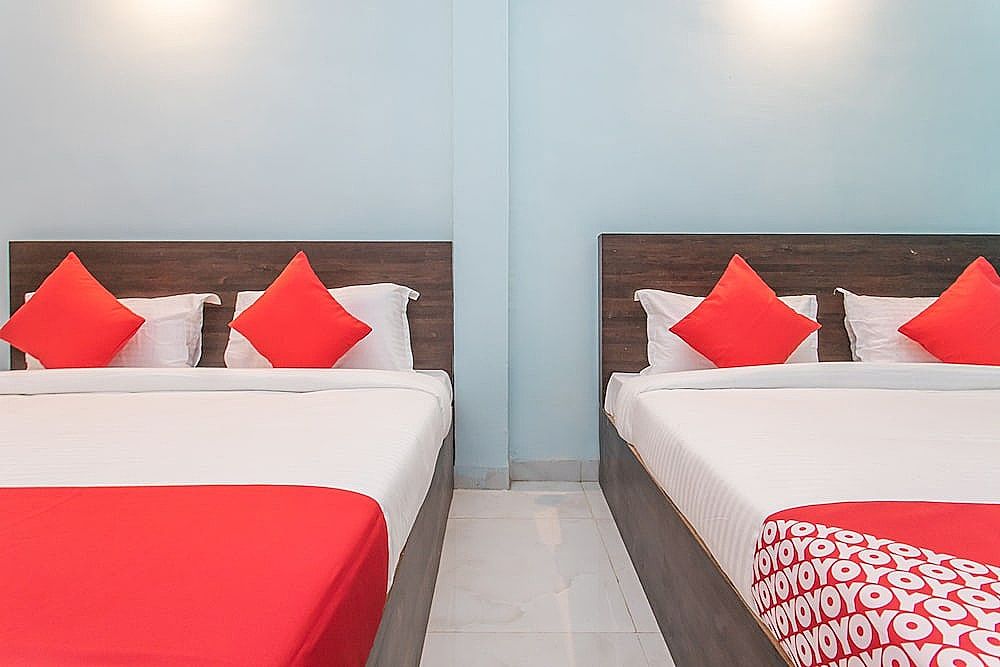 OYO 19851 Sidheshwar Inn Deluxe Room 5
