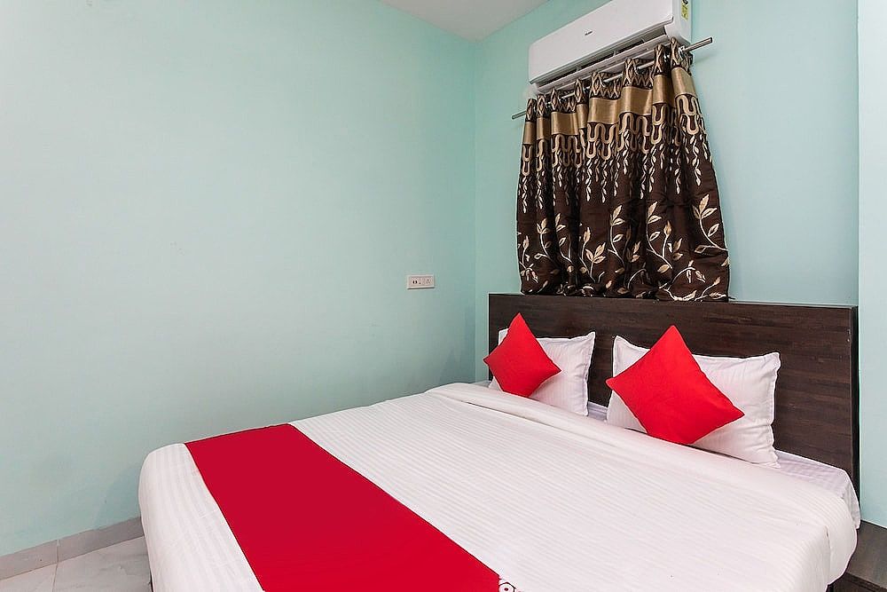 undefined OYO 19851 Sidheshwar Inn 2