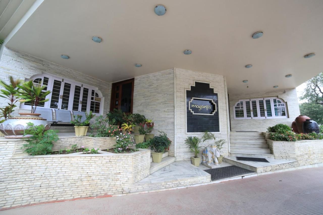 Hotel Exterior