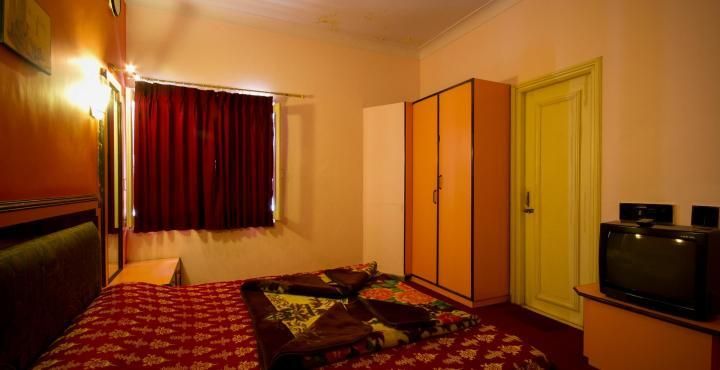 Hotel Maganjis Deluxe Room NON AC 15