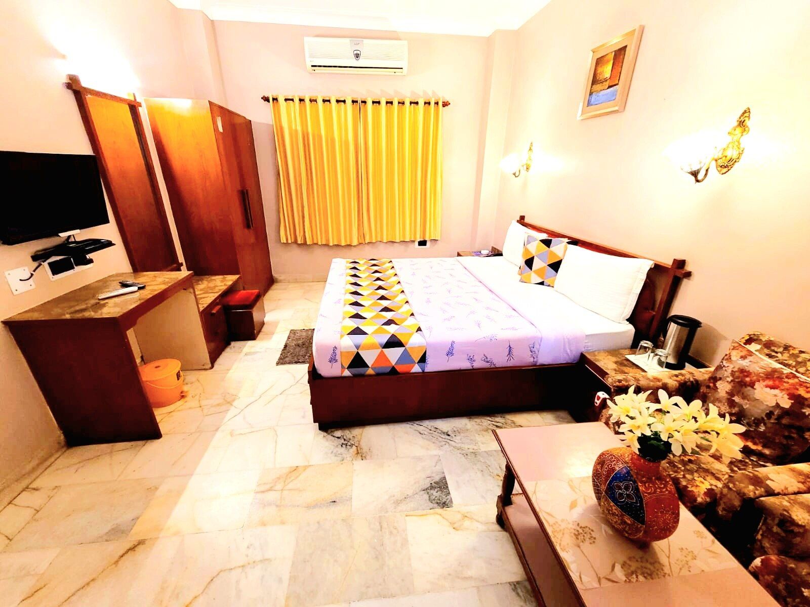 Hotel Maganjis Deluxe AC Room 5