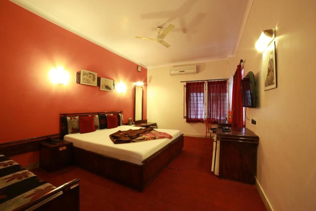 Hotel Maganjis Deluxe AC Room 3