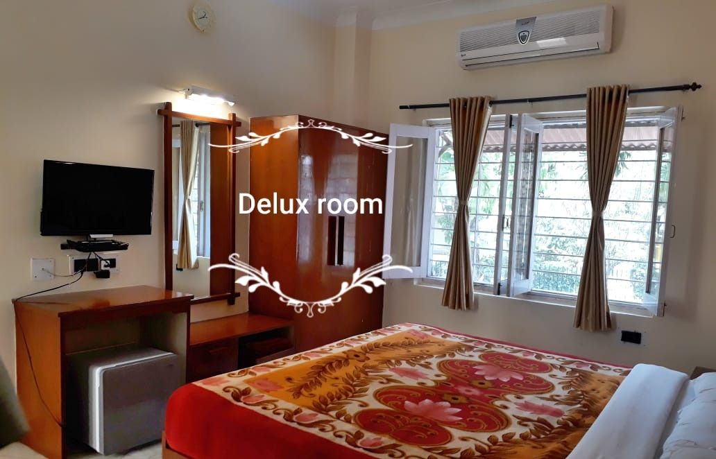 Hotel Maganjis Deluxe Room NON AC 6