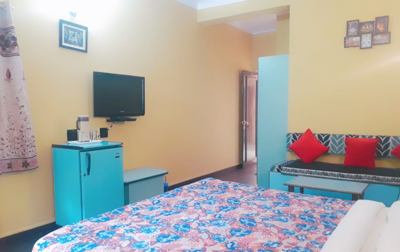 Hotel Maganjis Deluxe AC Room 11