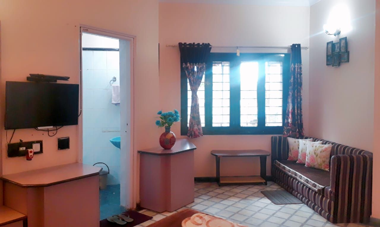 Hotel Maganjis Deluxe AC Room 12