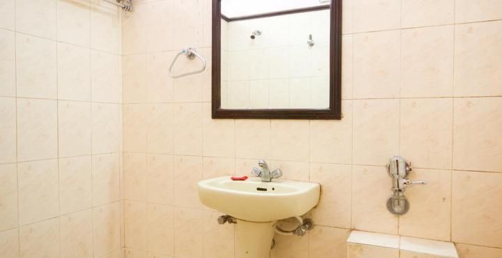 Hotel Maganjis Deluxe Room NON AC 14