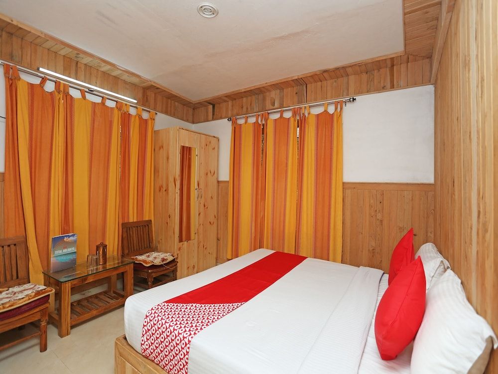 OYO 16895 Holiday Homes Double or Twin Room 3