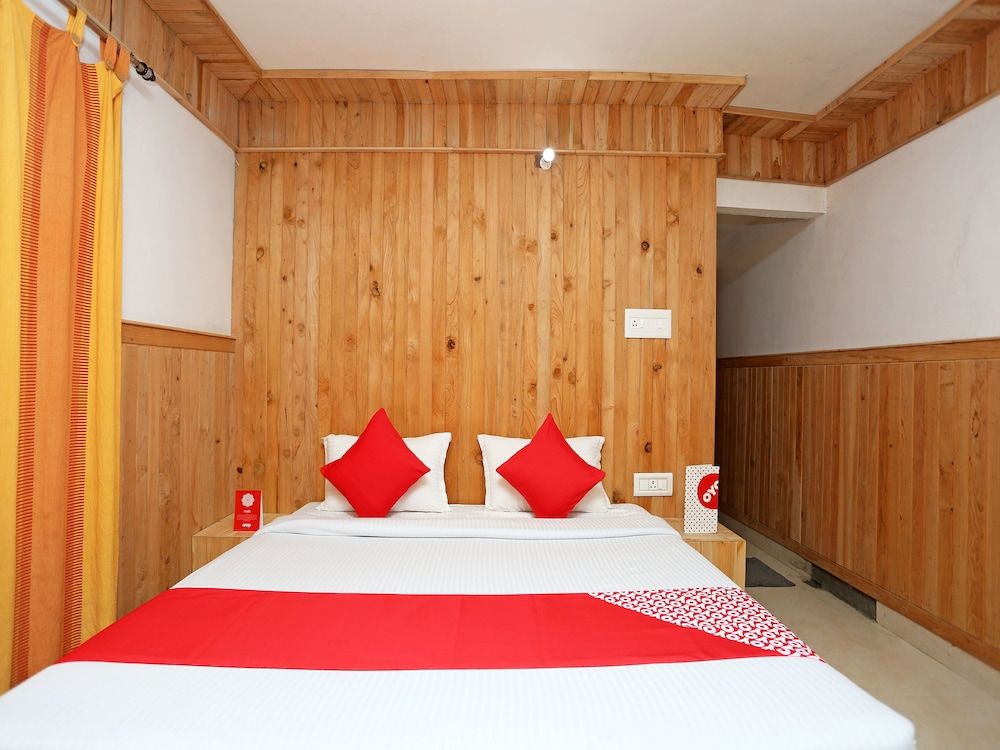 OYO 16895 Holiday Homes Double or Twin Room 8
