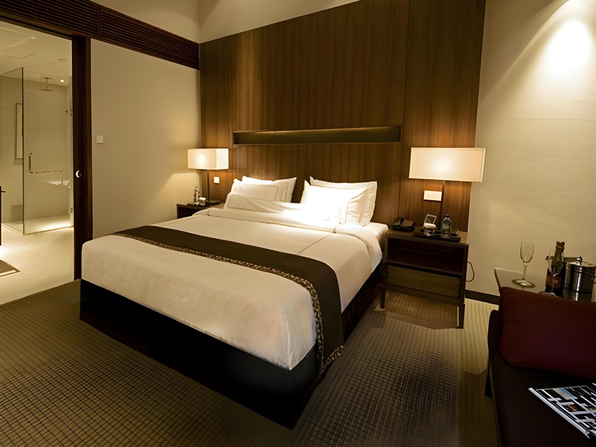 Amara Sanctuary Sentosa Deluxe Room 2