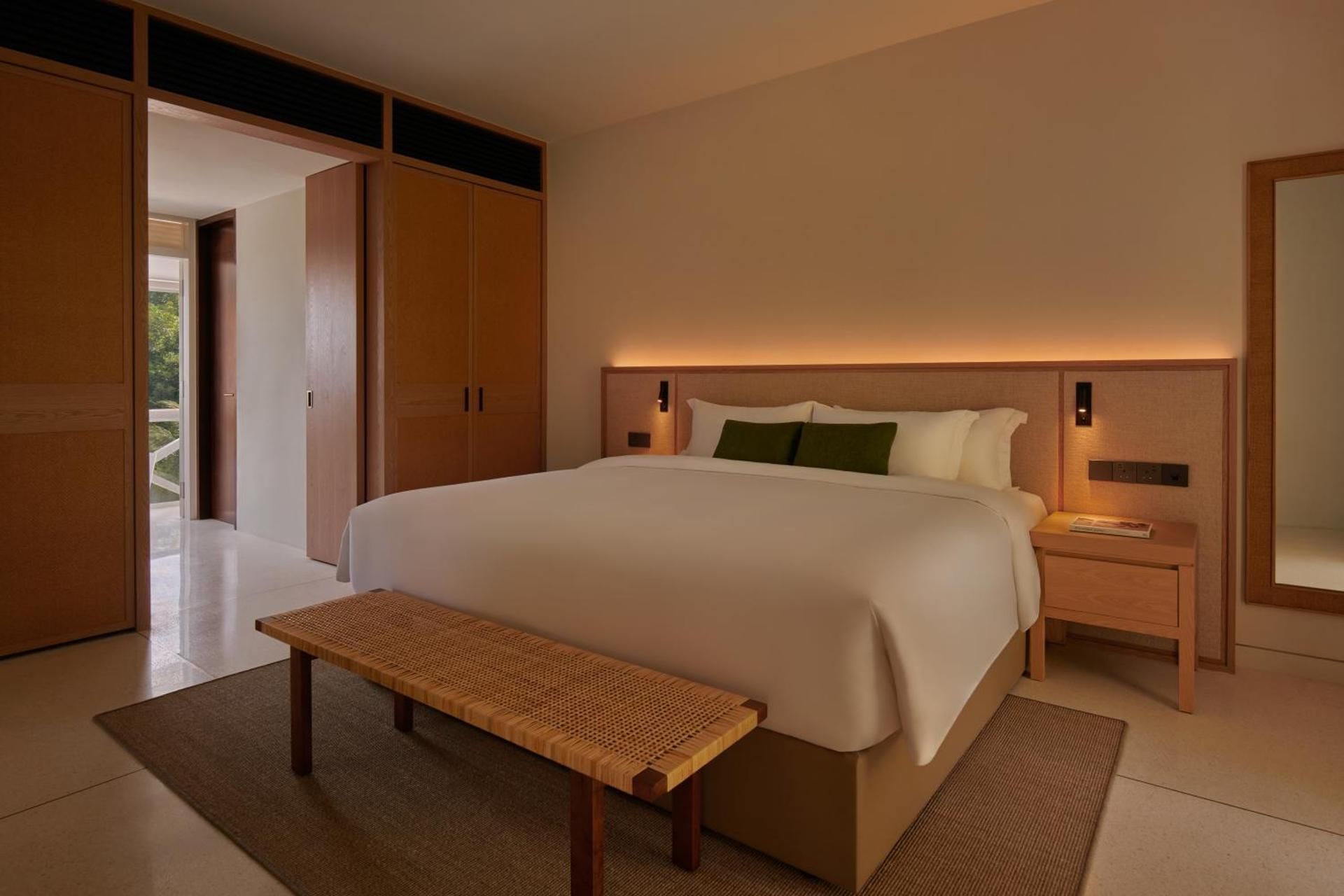 Junior Suite with Pool View