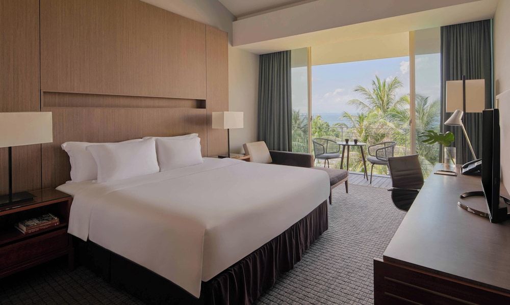 Premier Room, Balcony