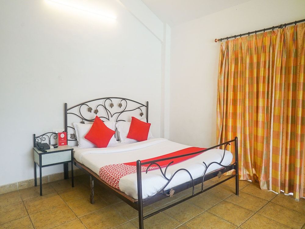 OYO 15010 Heaven Homes Double or Twin Room 10