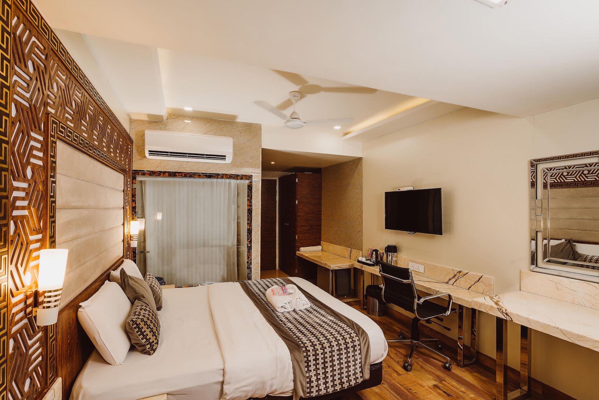 undefined The Deep Hotel 5